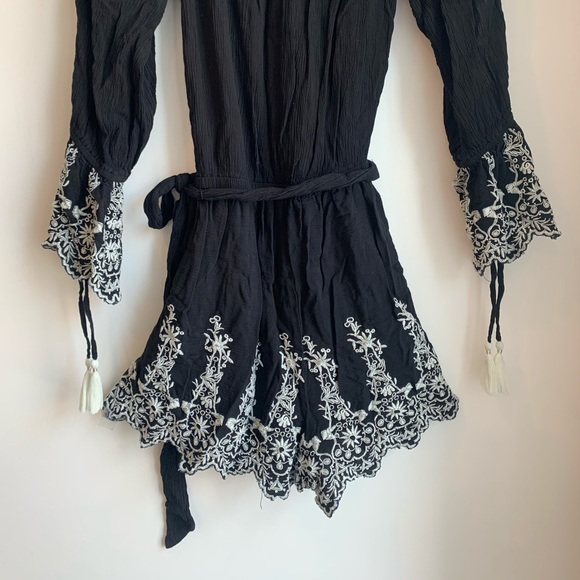 Embroidered romper - Picture 4 of 4